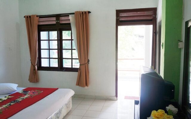 Ambaroba Hotel