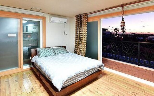 Jejusunset Lodge Pension
