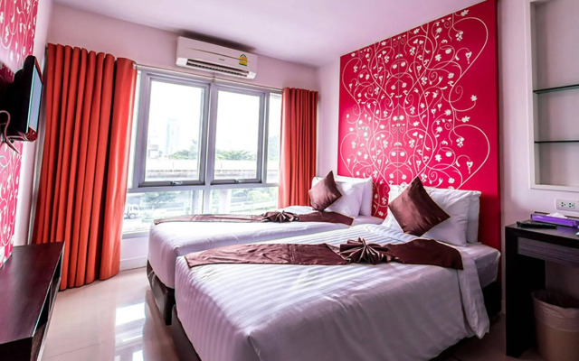 Palette Bella B All Suites Bangkok Hotel