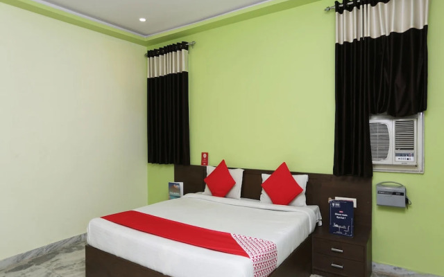 OYO 27686 Hotel Chandra Garden