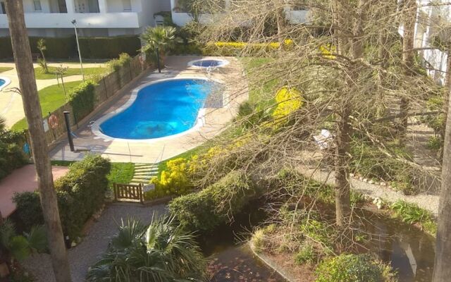 Apartment with 2 Bedrooms in Roses, with Pool Access, Enclosed Garden And Wifi - 2 Km From the Beach