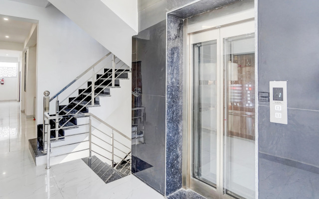 Collection O Iskcon Temple Mansarovar Formerly Chinar Inn