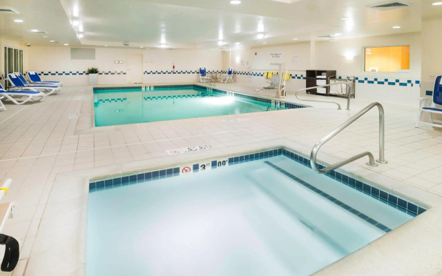 Fairfield Inn and Suites by Marriott Burley