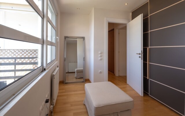 Rhea - Glyfada Sea View Apartment