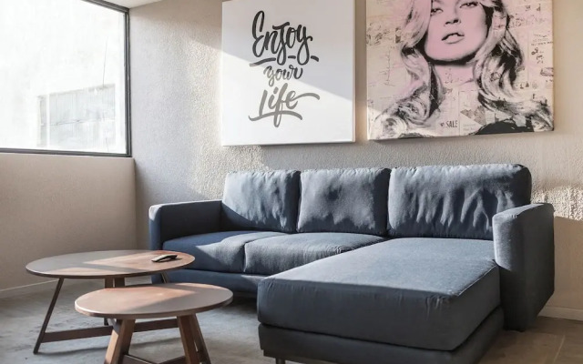 Stylish 2BR in Roma - Parking- Wifi- Sleeps 6