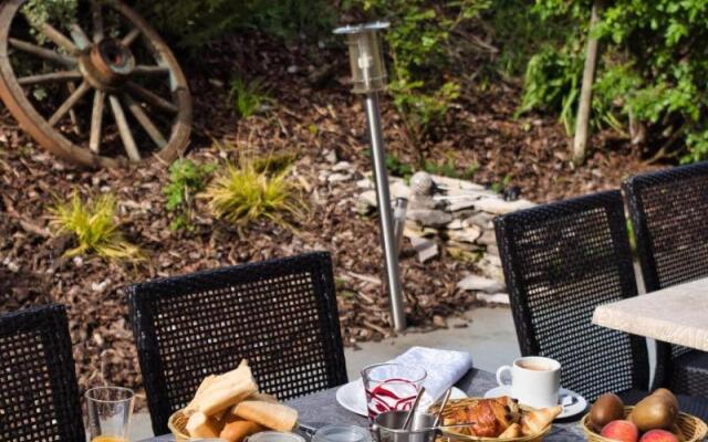 Hotel Restaurant Le Champs des Lys