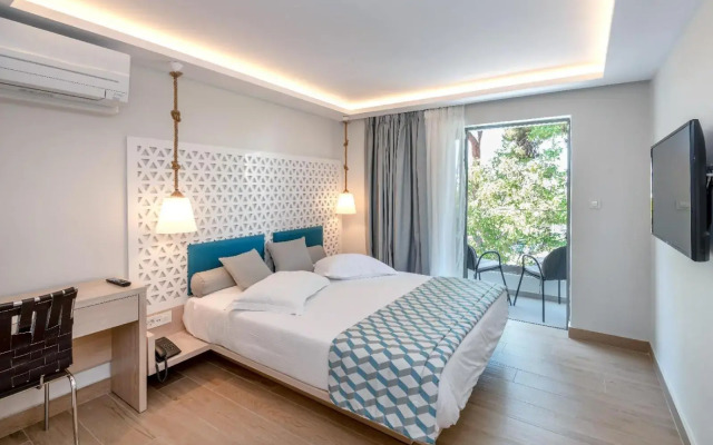 Triton Hotel