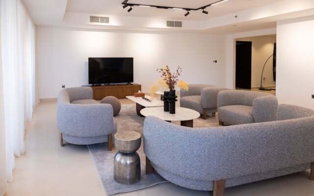 Lux 5BR Townhouse in Balqise Residence