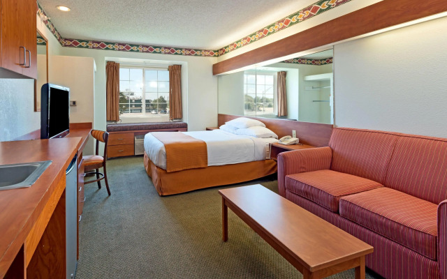 Microtel Inn & Suites by Wyndham Pueblo