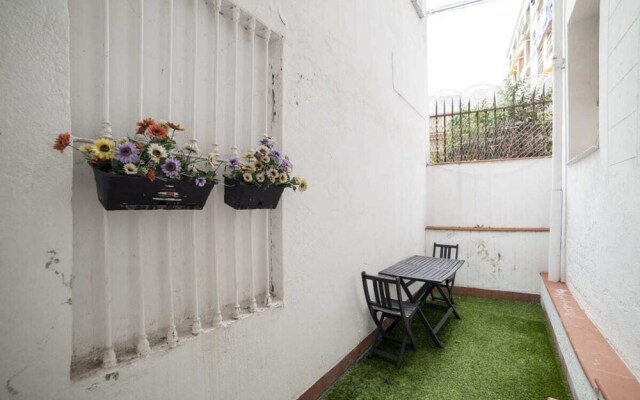 Lovely 2bed W/terrace in Lesseps, Near Park Güell