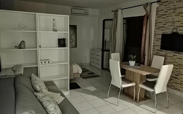 Seaview Holiday Apartments, Ventura Nin