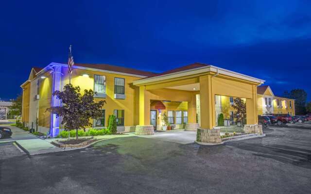 Days Inn by Wyndham Great Lakes - N. Chicago