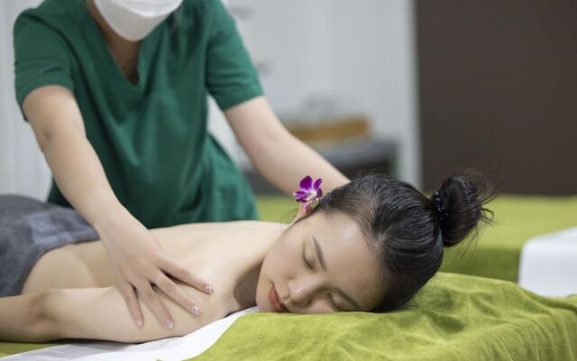 Miracle Luxury Hotel