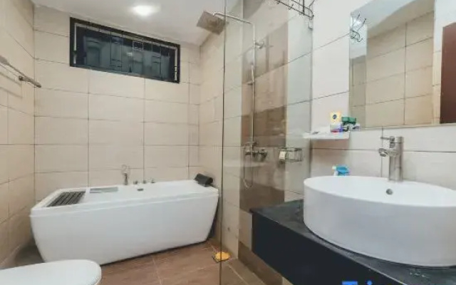 Molek Little Joy Studio 4pax Bathtub with Balcony