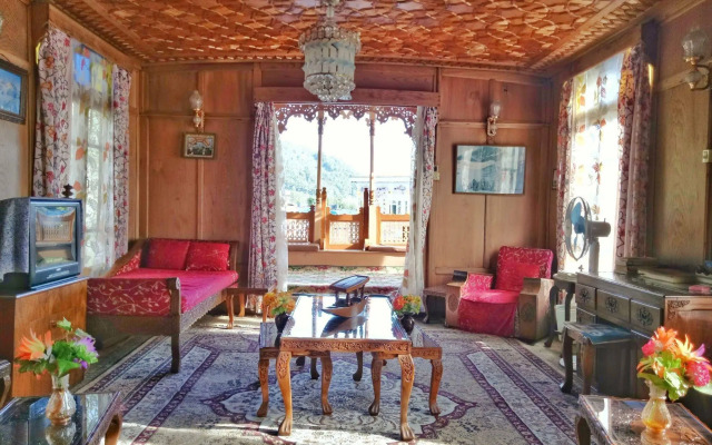 New Bul Bul Group Of Houseboats