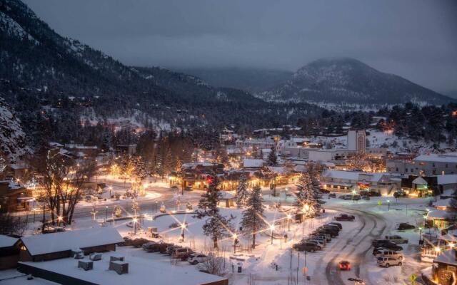 Ponderosa Lodge