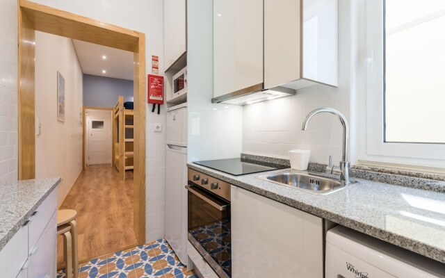 733 Costa Cabral Metro Residence