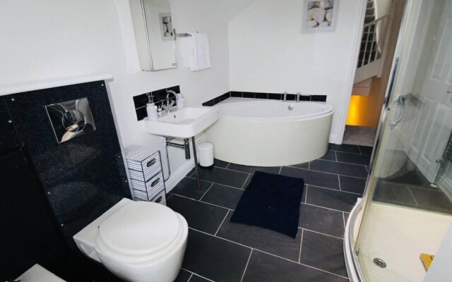 Remarkable 3-bed House in Bath