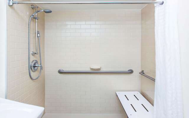 MainStay Suites Wichita Northeast