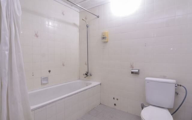 OYO 11342 Liwah Hotel