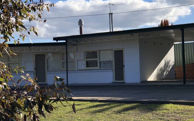 Green Door Motel