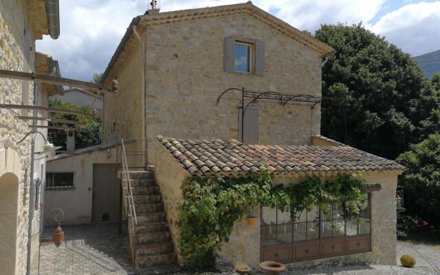 Mas en Baronnies Provencales