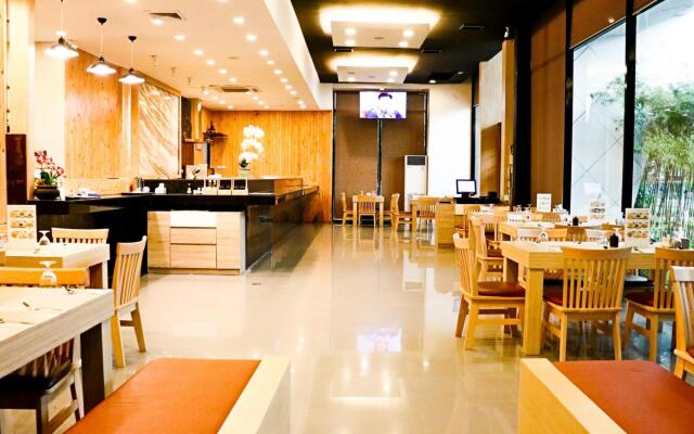 Wisdom Hotel & Residence