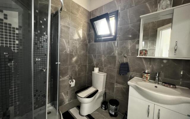 Flat With Sea View Close to Beach in Edremit