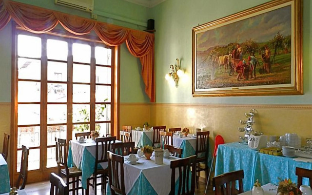 Hotel Desiree