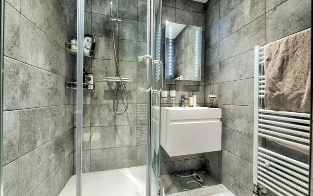 Gorgeous Modern Apartment in Canonmills