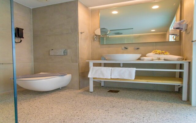 White Dreams Resort