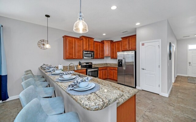 Spacious Home Near Disney