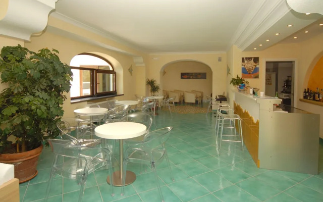 Room in B&B - Ischia With Breathtaking Views, Near Poseidon for 3