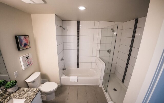 Ocean View I by AvantStay | Home in the Heart of DT w/ City & Ocean Views!