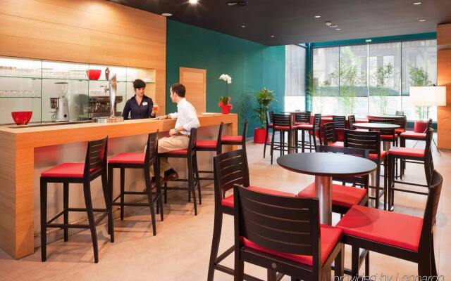 Отель ibis Barcelona Pza Glories 22