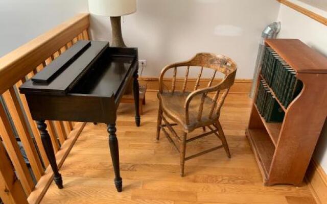 Abe's Spring Street Guest House