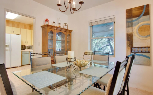 5 Mi to Dtwn: Tuscon Escape w/ Yard & Patio!