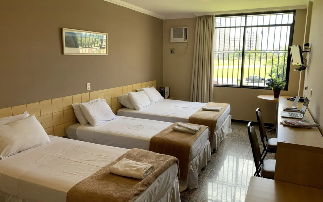 Hotel Diplomat by Bsb Inn