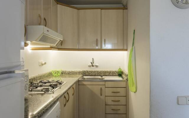 Simplistic Apartment in La Pineda near Sea