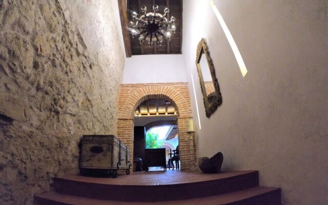 Columbus House Hotel