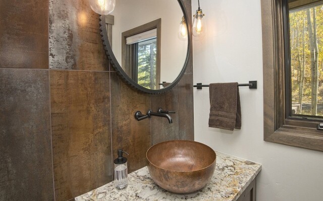 Greenhill Court Chalet