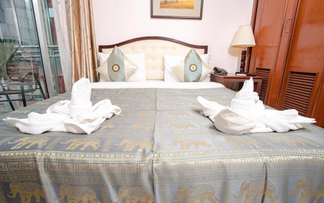 Silver Mounts Hotel