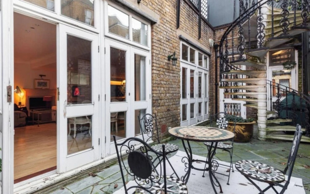 The Heart of Chelsea - Modern Bright 4bdr Home With Gym Parking Patio
