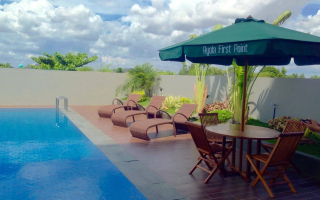 Ayola First Point Hotel Pekanbaru