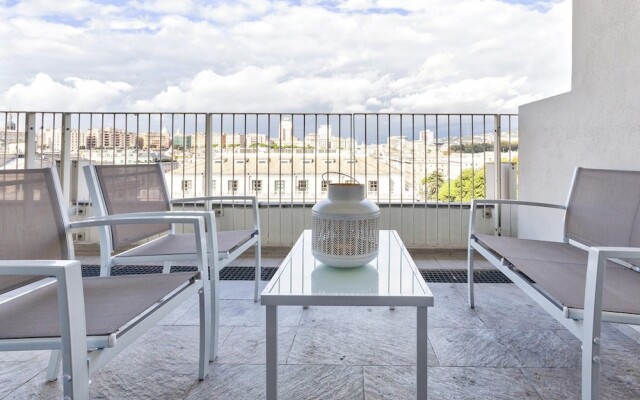 Deluxe Apartment - Grey by Wonderful Italy