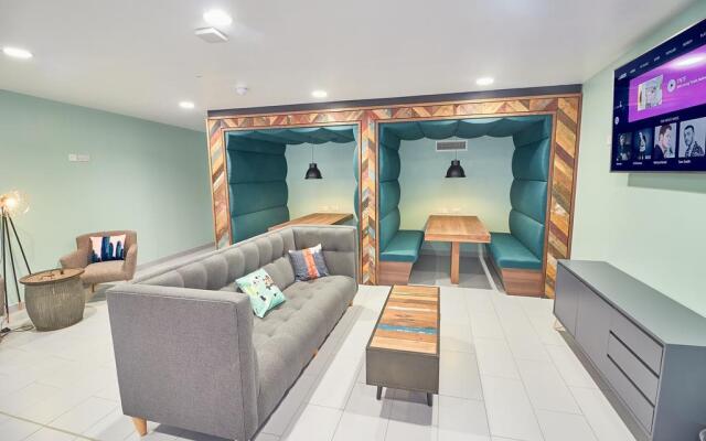 Destiny Student Meadow Court - Campus Accommodation
