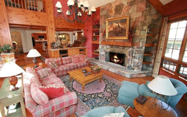 Townhome in Beaver Creek with Mountain View by RedAwning