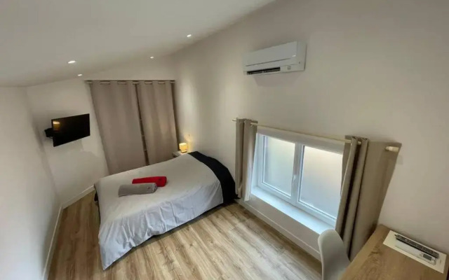 Coworking House - Quiet With Rooftop