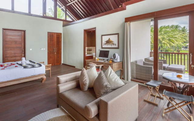 Solo Villas and Retreat