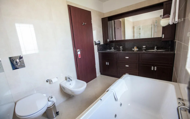 Ramada Hotel and Suites Bucharest North